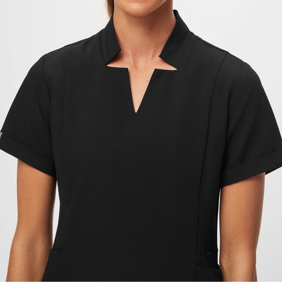 FIGS W20SW1032 Black Inala Slim Scrub Top Size M - Picture 5 of 15